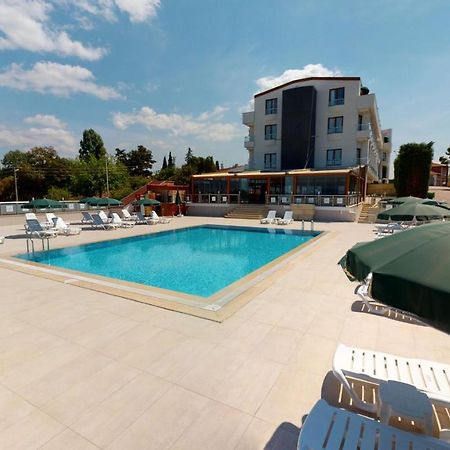 Double Royal Hotel Коджаэли Экстерьер фото