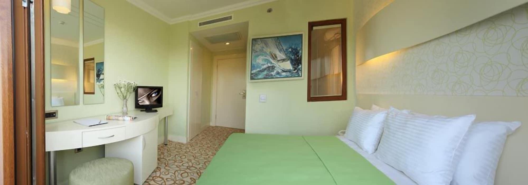 Double Royal Hotel Коджаэли Экстерьер фото