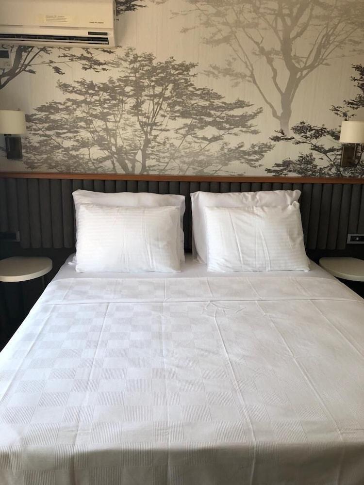Double Royal Hotel Коджаэли Экстерьер фото