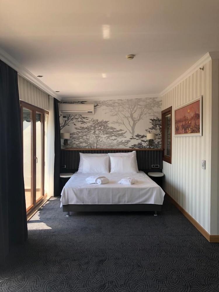 Double Royal Hotel Коджаэли Экстерьер фото