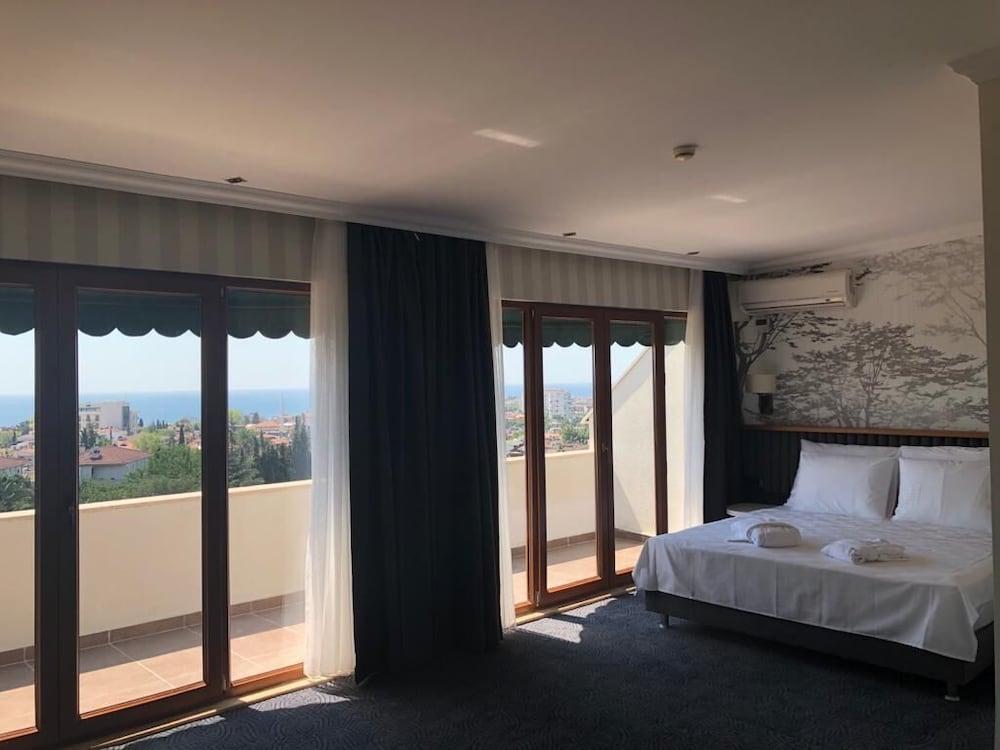 Double Royal Hotel Коджаэли Экстерьер фото