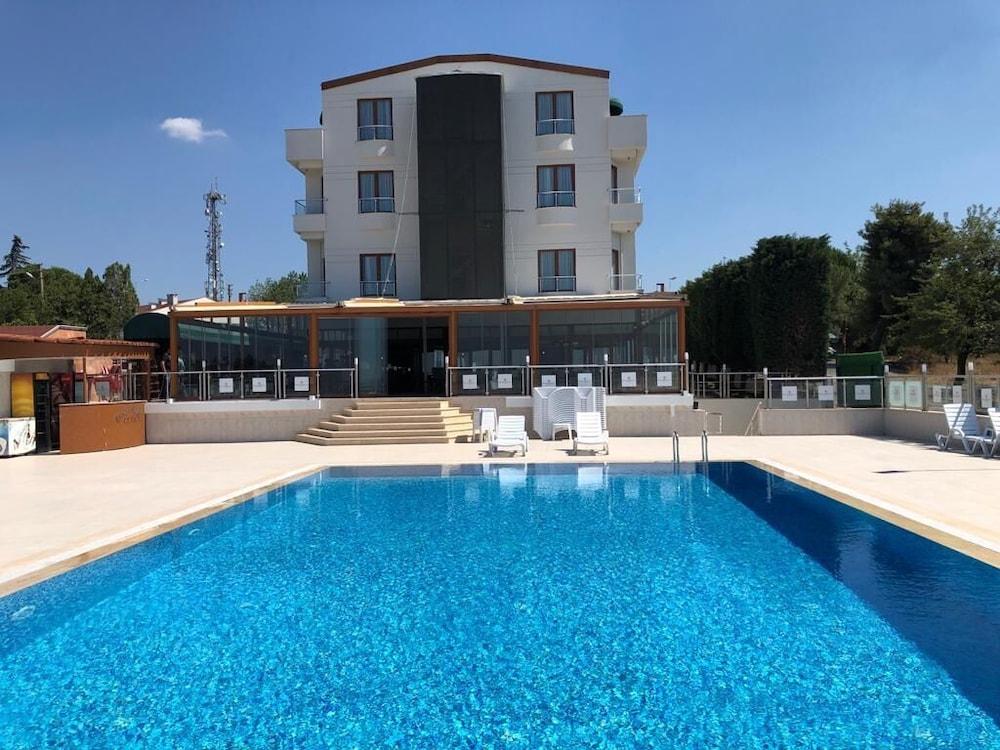 Double Royal Hotel Коджаэли Экстерьер фото